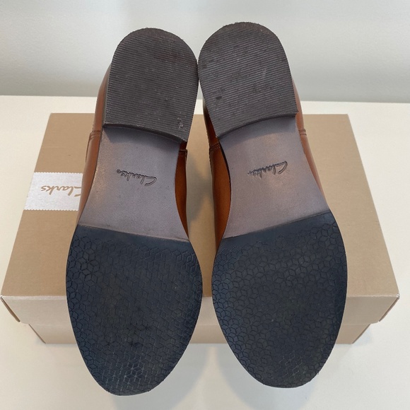 Clarks Chelsea Boots - Size 6 - Picture 10 of 16